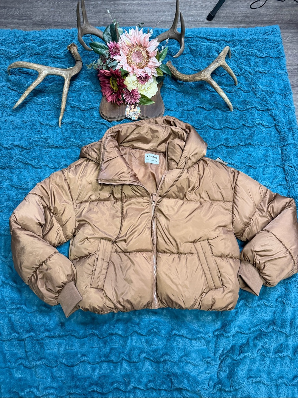 CISONO Women's M Taupe Hooded Puffer Jacket Cropped Winter Coat